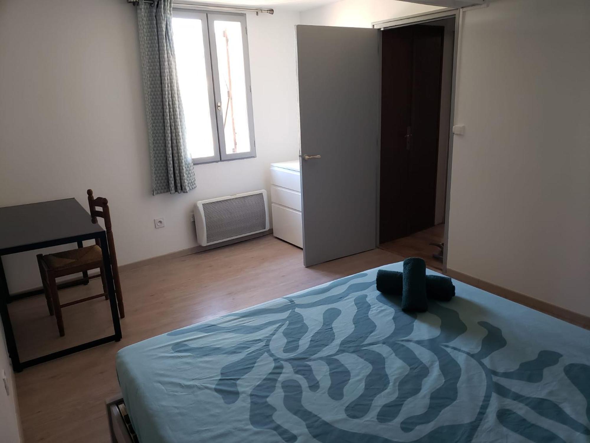Chambres Meublees Et Spacieuses LʼIsle-Jourdain Εξωτερικό φωτογραφία